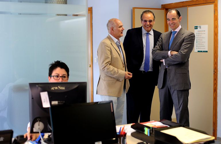 El conseller de Sanidad, Manuel Llombart, visita la unidad de investigación clínica del Hospital General de Valencia El conseller de Sanidad, Manuel Llombart, visita la unidad de investigación clínica del Hospital General de Valencia