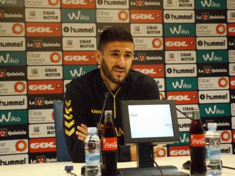 Raúl Navas: "Ya no somos un equipo sorpresa en la Liga" Raúl Navas: "Ya no somos un equipo sorpresa en la Liga"
