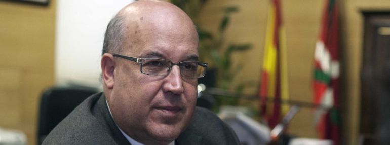 Calparsoro aboga por blindar a los ertzainas que investigan corrupción Calparsoro aboga por blindar a los ertzainas que investigan corrupción