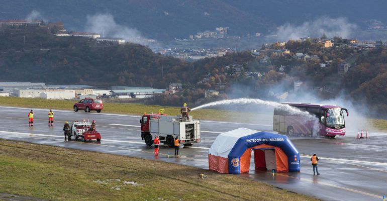 Simulacre d accident a l Aeroport d Andorra La Seu d Urgell Ràdio