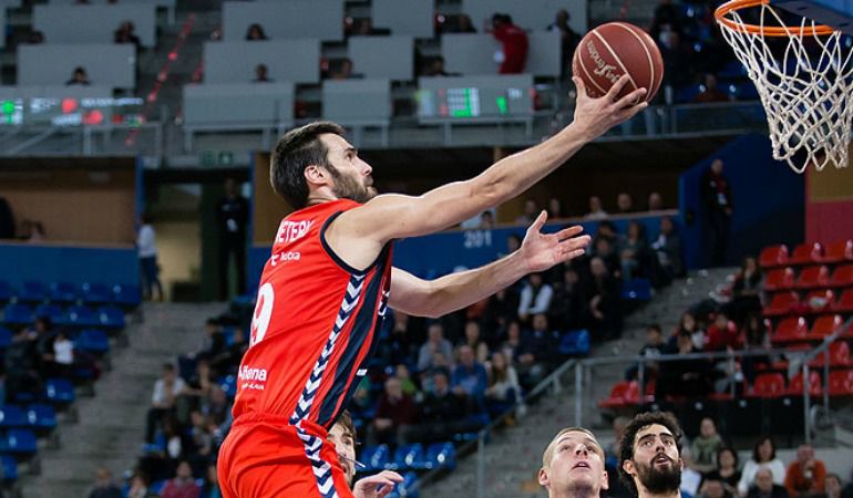 San Emeterio fue el máximo anotador del partido con 26 puntos San Emeterio fue el máximo anotador del partido con 26 puntos