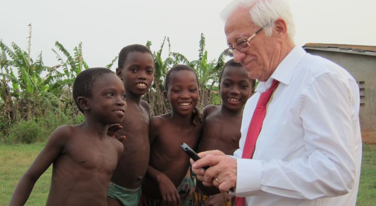 Padre Ángel: “Me siento más cerca de Francisco que de Benedicto XVI” Padre Ángel: “Me siento más cerca de Francisco que de Benedicto XVI”