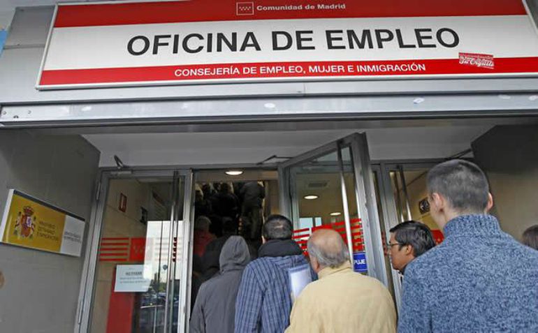 Parados en Madrid. Baja del medio millón el número de parados en Madrid: Baja del medio millón el número de parados en Madrid Parados en Madrid. Baja del medio millón el número de parados en Madrid: Baja del medio millón el número de parados en Madrid