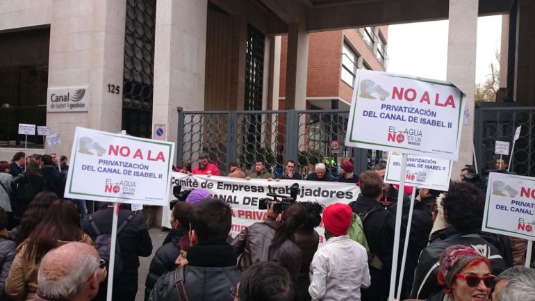 Privatización Canal de Isabel II. Acuerdo político y social para frenar la privatización del agua: Acuerdo político y social para frenar la privatización del agua Privatización Canal de Isabel II. Acuerdo político y social para frenar la privatización del agua: Acuerdo político y social para frenar la privatización del agua