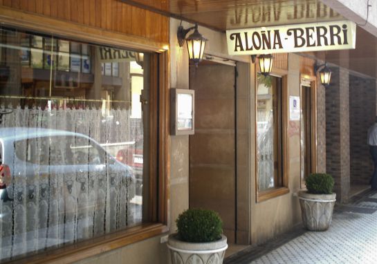 "Gracias al pintxo-pote, los jóvenes pueden alternar" "Gracias al pintxo-pote, los jóvenes pueden alternar"