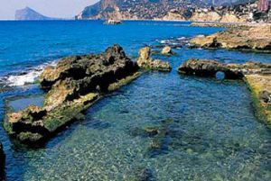 El Peñón de Ifach, un parque natural elevado sobre el Mediterráneo en Calpe El Peñón de Ifach, un parque natural elevado sobre el Mediterráneo en Calpe