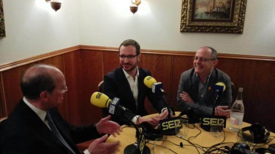 Izagirre se enzarza con Maroto por las ayudas a inmigrantes Izagirre se enzarza con Maroto por las ayudas a inmigrantes