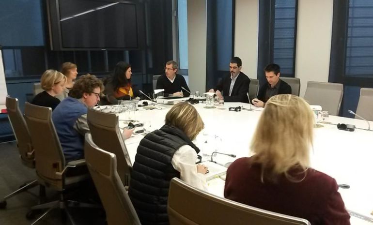 Cano: "Lo que ofrece el PNV a los ciudadanos son dos candidatos que apestan" Cano: "Lo que ofrece el PNV a los ciudadanos son dos candidatos que apestan"