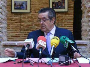 Lambás, condenado por llamar "puta" a una concejala, vuelve a la política Lambás, condenado por llamar "puta" a una concejala, vuelve a la política