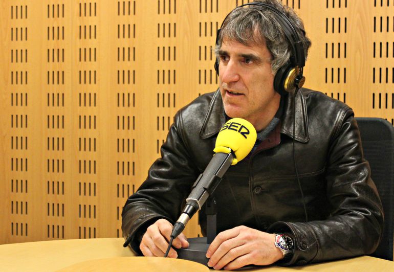 " Es un disco de amor" " Es un disco de amor"