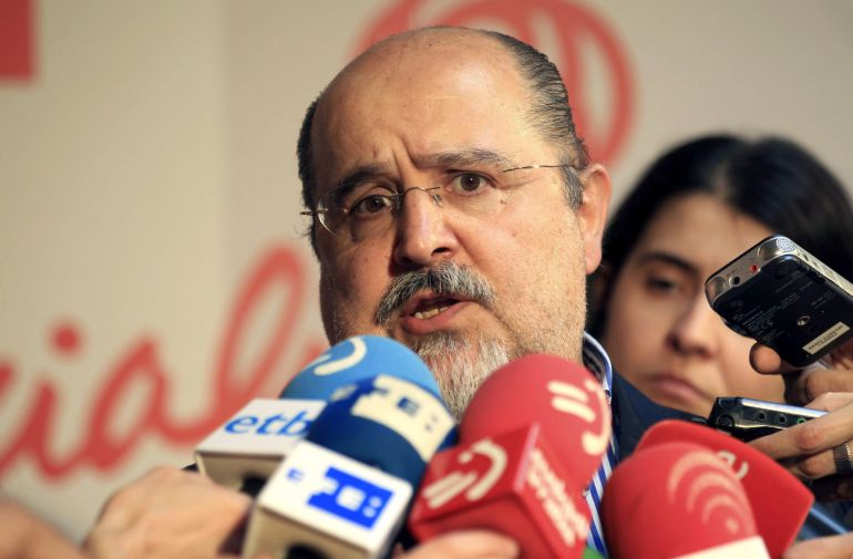 Txarli Prieto durante la comparecencia en la que ha confirmado los contratos del PSE con su empresa Txarli Prieto durante la comparecencia en la que ha confirmado los contratos del PSE con su empresa