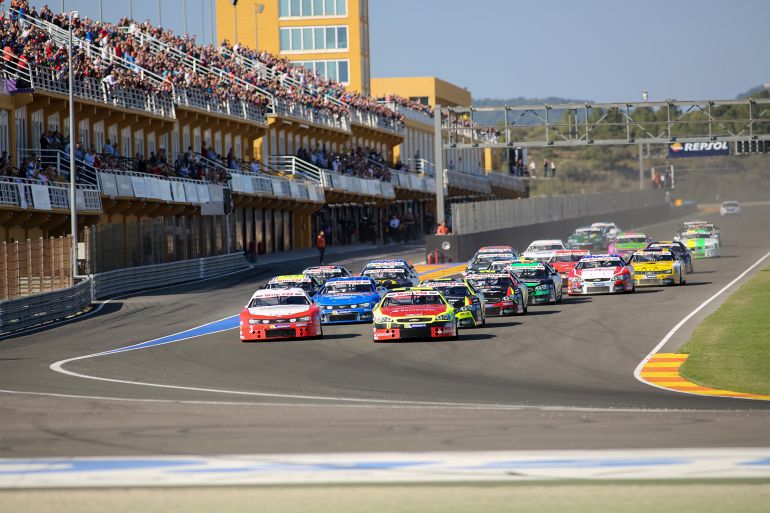 Ander Vilariño inicia la EuroNASCAR 2015 este fin de semana en Valencia Ander Vilariño inicia la EuroNASCAR 2015 este fin de semana en Valencia