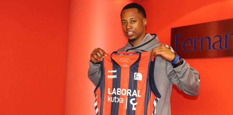 Scotty Hopson, en su presentación como nuevo jugador de Laboral Kutxa Scotty Hopson, en su presentación como nuevo jugador de Laboral Kutxa
