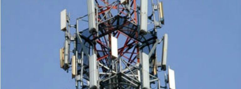 Una antena de telefonía ha estado quince años instalada ilegalmente sin que el Ayuntamiento de Málaga se percatara Una antena de telefonía ha estado quince años instalada ilegalmente sin que el Ayuntamiento de Málaga se percatara