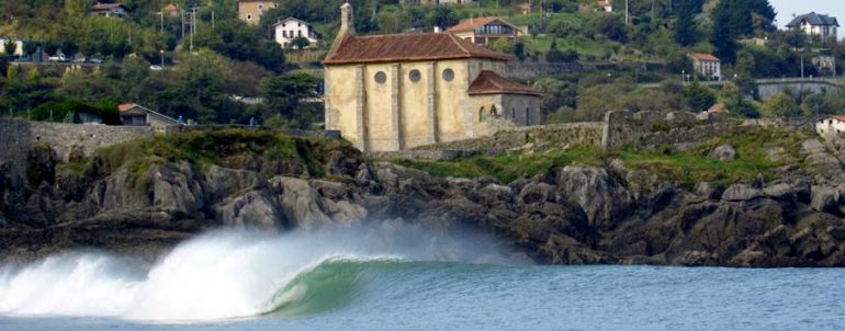La ola de Mundaka, ¿en peligro? La ola de Mundaka, ¿en peligro?