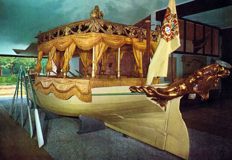 Carmona quiere batallas navales en los lagos de Madrid Carmona quiere batallas navales en los lagos de Madrid