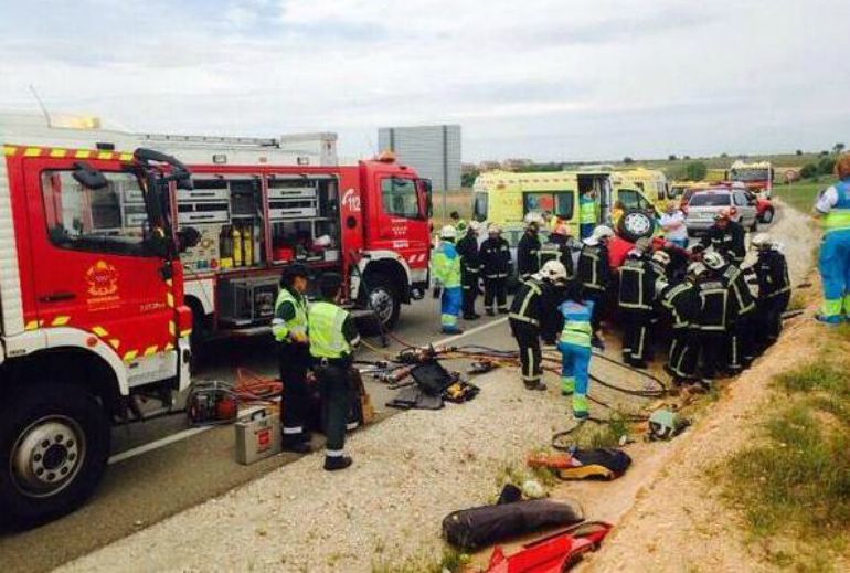 Los servicios de emergencias en el lugar del siniestro Los servicios de emergencias en el lugar del siniestro