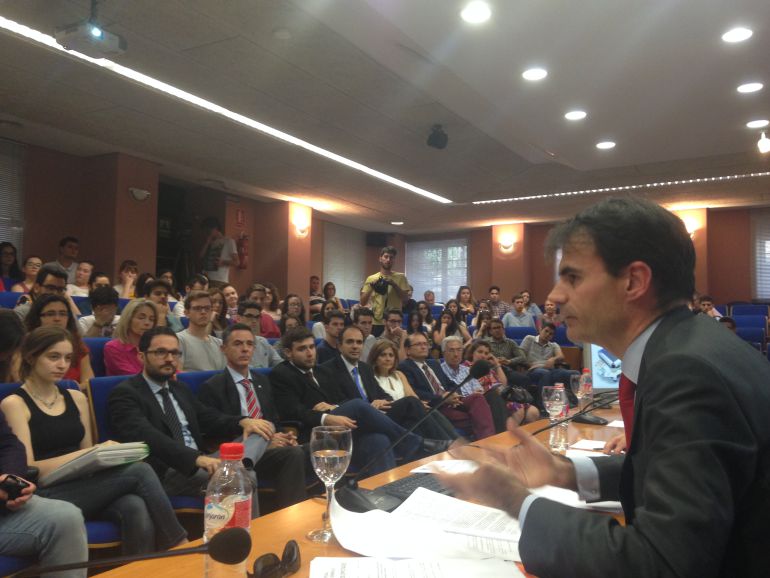 "Es normal ese vértigo y bochorno que sentimos ante la gran cantidad de casos de corrupción" "Es normal ese vértigo y bochorno que sentimos ante la gran cantidad de casos de corrupción"