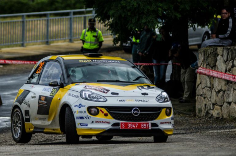 Ángela Vilariño se impone en el trofeo femenino en el Rally Orense Ángela Vilariño se impone en el trofeo femenino en el Rally Orense