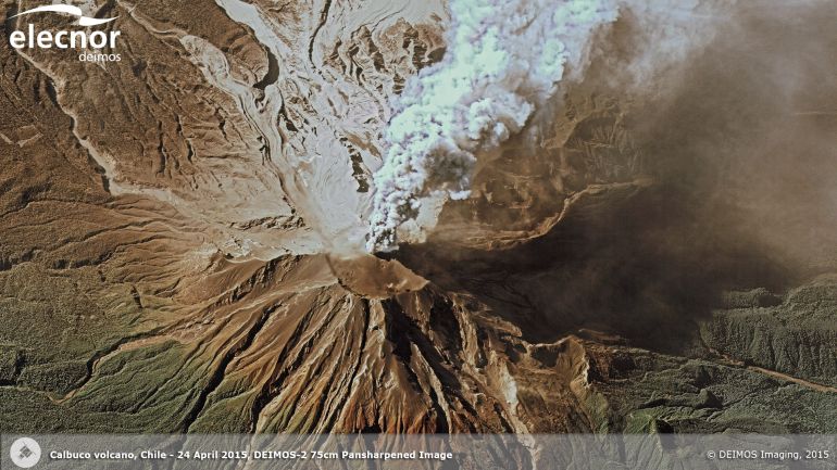 Imagen de la erupción del volcán Calbuco, en Chile, tomada por este satélite. Imagen de la erupción del volcán Calbuco, en Chile, tomada por este satélite.