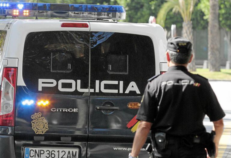 Once detenidos por falsificar documentación de coches robados Once detenidos por falsificar documentación de coches robados