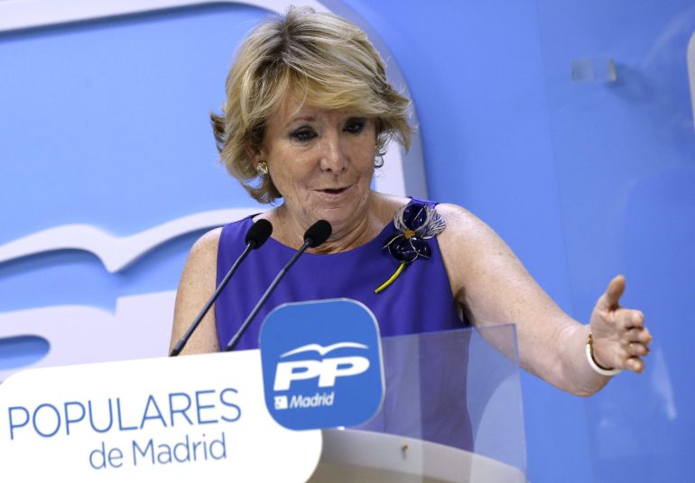 GRA067 MADRID,01/07/2015.-La presidenta del PP de Madrid, Esperanza Aguirre durante la rueda de prensa ofrecida para informar de los asuntos tratados en la reunión del Comité de Dirección del partido .- EFE/ SERGIO BARRENECHEA. GRA067 MADRID,01/07/2015.-La presidenta del PP de Madrid, Esperanza Aguirre durante la rueda de prensa ofrecida para informar de los asuntos tratados en la reunión del Comité de Dirección del partido .- EFE/ SERGIO BARRENECHEA.