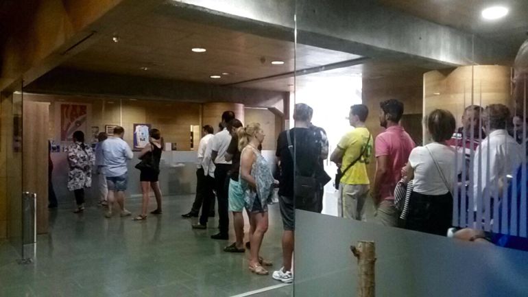 La afición del Obradoiro aprovecha los descuentos a última hora. La afición del Obradoiro aprovecha los descuentos a última hora.