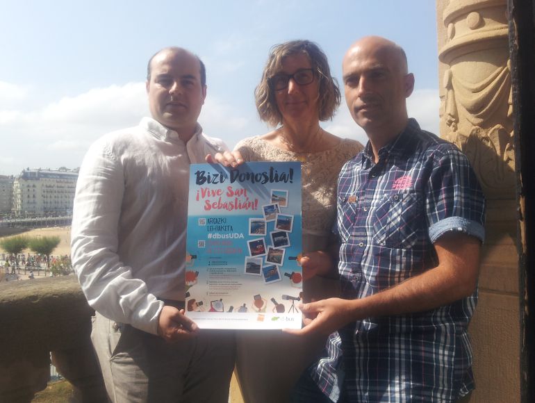 DBus y la Fnac lanzan un concurso para que los usuarios del transporte público muestren su San Sebastián. DBus y la Fnac lanzan un concurso para que los usuarios del transporte público muestren su San Sebastián.