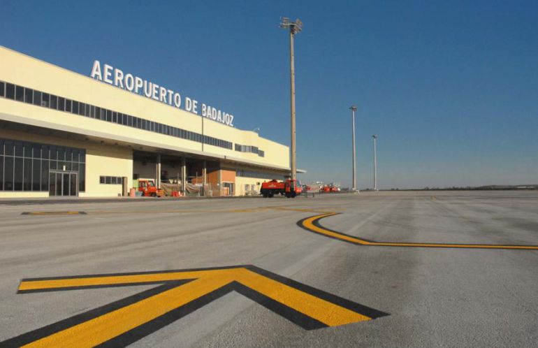 Pistas vacías en el aeropuerto pacense. Pistas vacías en el aeropuerto pacense.