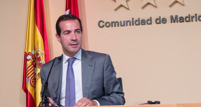 El juez está "convencido" de que Victoria pagó en negro a Alejandro de Pedro El juez está "convencido" de que Victoria pagó en negro a Alejandro de Pedro