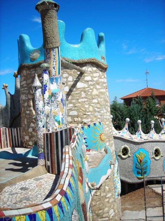 Detalle del El Capricho de Cotrina, en los Santos de Maimona Detalle del El Capricho de Cotrina, en los Santos de Maimona