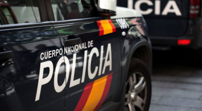 Uno de los supuestos agresores de la transexual se entrega a la Policía Uno de los supuestos agresores de la transexual se entrega a la Policía