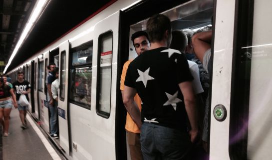 Molestos con el cierre del metro Molestos con el cierre del metro