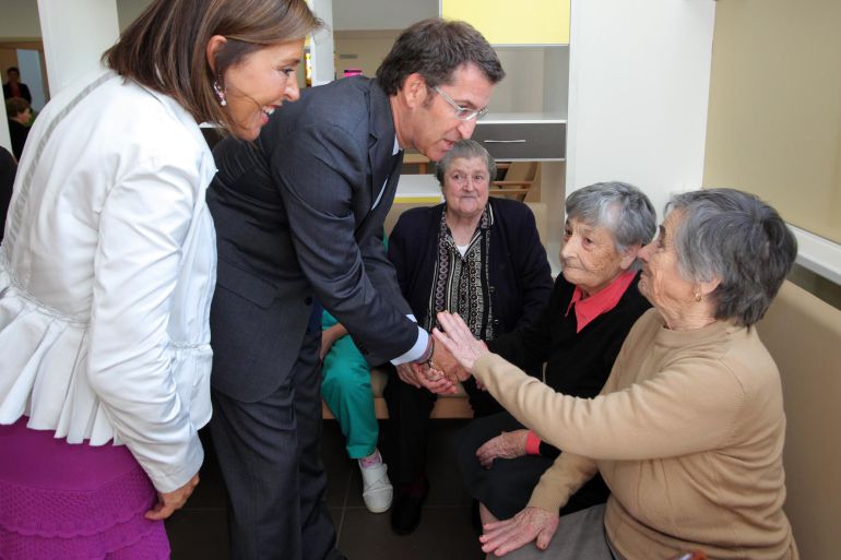 La Xunta justifica los contratos de una hora en sus residencias de dependientes La Xunta justifica los contratos de una hora en sus residencias de dependientes