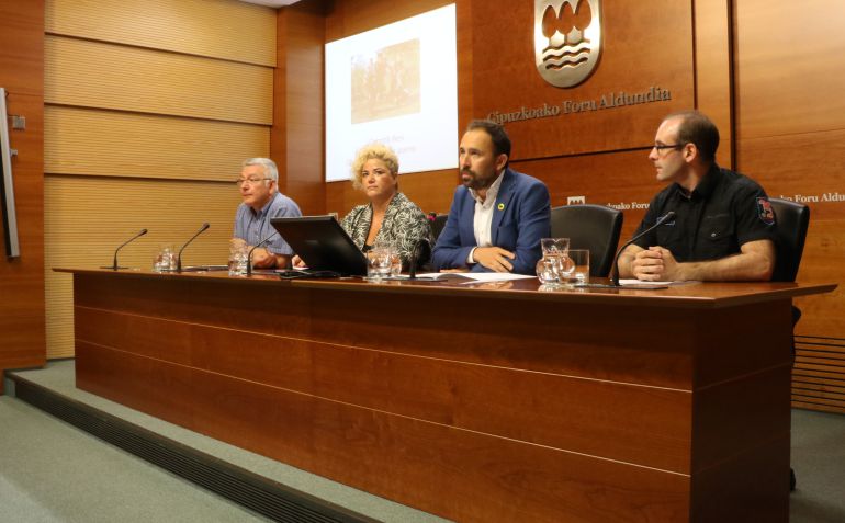 La Diputación de Gipuzkoa dispone de al menos 185 plazas de acogida para refugiados: Gipuzkoa dispone de al menos 185 plazas de acogida La Diputación de Gipuzkoa dispone de al menos 185 plazas de acogida para refugiados: Gipuzkoa dispone de al menos 185 plazas de acogida