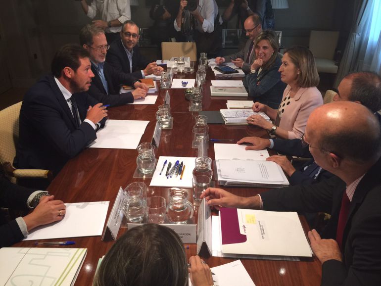 Fomento presentará en noviembre las alternativas del soterramiento: Fomento presentará en noviembre las alternativas del soterramiento Fomento presentará en noviembre las alternativas del soterramiento: Fomento presentará en noviembre las alternativas del soterramiento