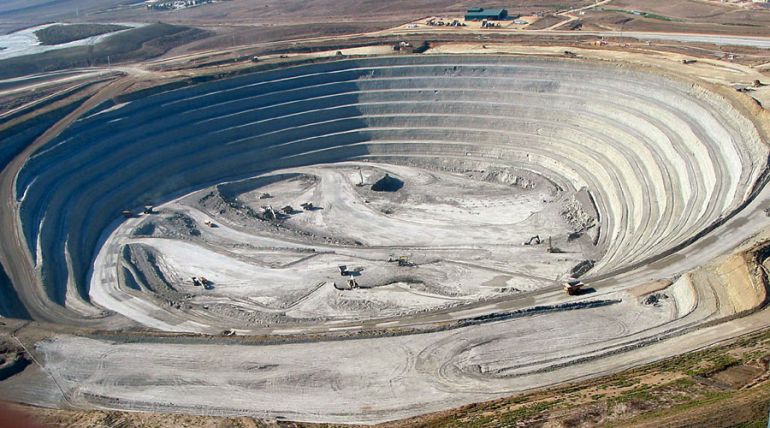 Caso Aznalcóllar: Un experto del CSIC reconoce que sólo analizó seis folios de los 3.000 del proyecto de Minorbis Caso Aznalcóllar: Un experto del CSIC reconoce que sólo analizó seis folios de los 3.000 del proyecto de Minorbis