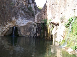 El Pozo de los Chorros, un paraje idílico en la infancia del cantautor. El Pozo de los Chorros, un paraje idílico en la infancia del cantautor.