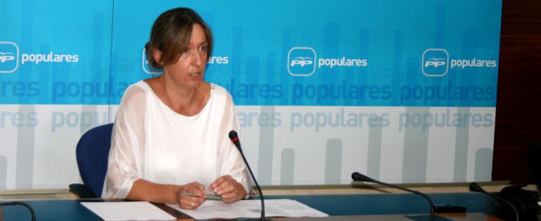 Ana Guarinos en la sala de prensa de las Cortes Ana Guarinos en la sala de prensa de las Cortes