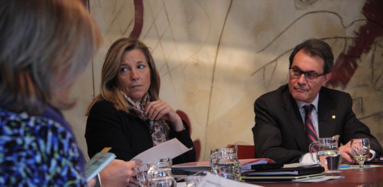 Irene Rigau, Joana Ortega i Artur Mas, en una imatge d'arxiu d'una reunió del Consell Executiu Irene Rigau, Joana Ortega i Artur Mas, en una imatge d'arxiu d'una reunió del Consell Executiu