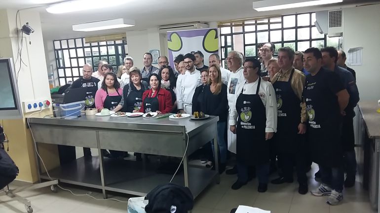 Foto de familia de los concineros que se implicaron en esta iniciativa de la Diputación Provincial. Foto de familia de los concineros que se implicaron en esta iniciativa de la Diputación Provincial.