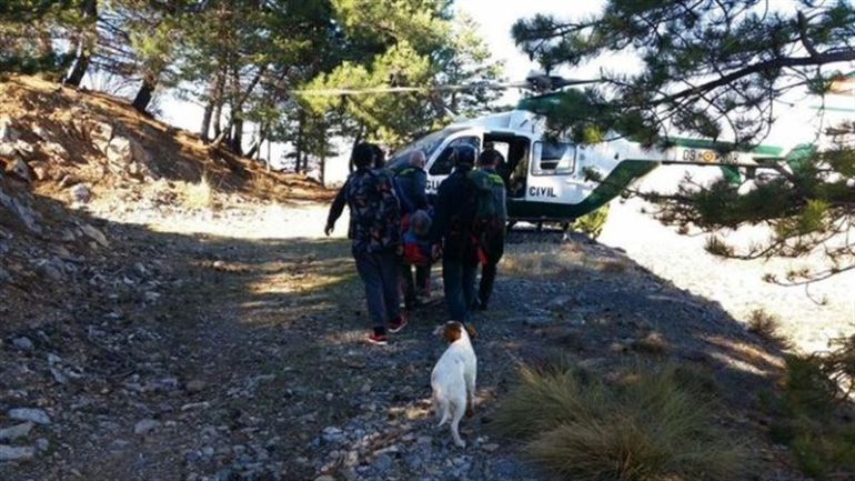 Rescate de un herido por la Guardia Civil y el Infoca en Gor(Granada) Rescate de un herido por la Guardia Civil y el Infoca en Gor(Granada)