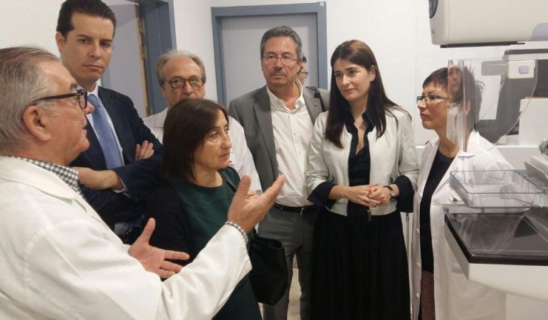 Carmen Montón ha visitado los servicios y equipos del Hospital General de Alicante Carmen Montón ha visitado los servicios y equipos del Hospital General de Alicante