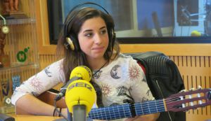 Imagen de Paula Gómez actuando en Radio Cádiz Imagen de Paula Gómez actuando en Radio Cádiz