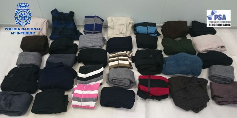 Parte de las prensa impregnadas de cocaína interceptada por la policía Parte de las prensa impregnadas de cocaína interceptada por la policía
