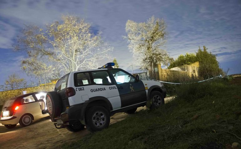 La mujer muerta en Pilas recibió cinco golpes en la cabeza: La mujer muerta en Pilas recibió cinco golpes en la cabeza La mujer muerta en Pilas recibió cinco golpes en la cabeza: La mujer muerta en Pilas recibió cinco golpes en la cabeza