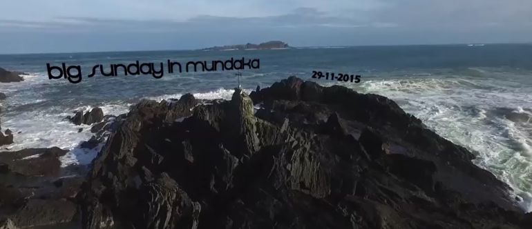 Surf en Mundaka visto desde un dron Surf en Mundaka visto desde un dron