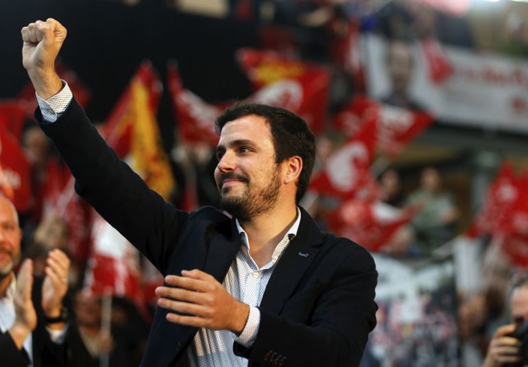 El candidato de IU a la Presidencia del Gobierno, Alberto Garzón, durante su intervención en el acto central de campaña de la coalición Esquerra Unida-UP en Valencia. El candidato de IU a la Presidencia del Gobierno, Alberto Garzón, durante su intervención en el acto central de campaña de la coalición Esquerra Unida-UP en Valencia.