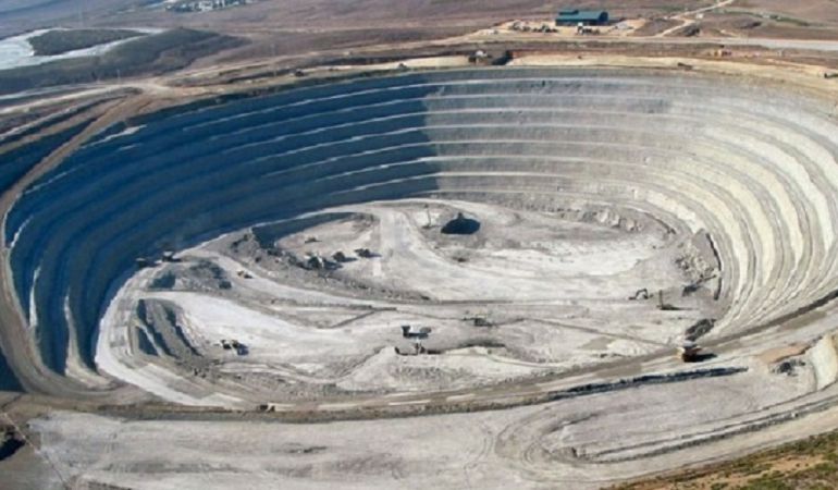 Caso Aznalcóllar: La juez confirma el archivo de la causa de la mina de Aznalcóllar Caso Aznalcóllar: La juez confirma el archivo de la causa de la mina de Aznalcóllar