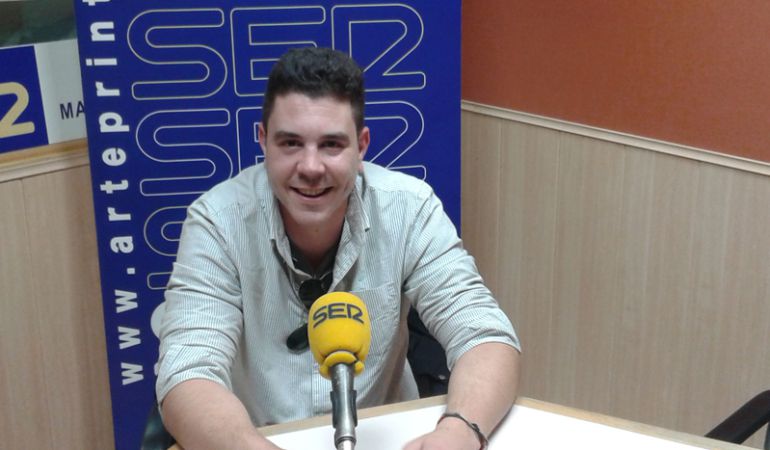 Jaime Amigueti, alumno de la URJC en Fuenlabrada, participa en la investigación en el proyecto europeo Omega CM Jaime Amigueti, alumno de la URJC en Fuenlabrada, participa en la investigación en el proyecto europeo Omega CM